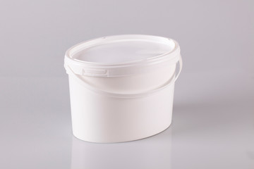 the plastic Bucket for packing