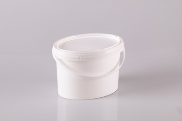 the plastic Bucket for packing