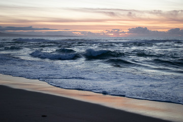 Obraz premium Sunset waves at Marina State Beach in Monterey County California 
