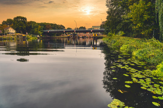 Lockage Lockage Bilder – Durchsuchen 80 Archivfotos, Vektorgrafiken und Videos ...