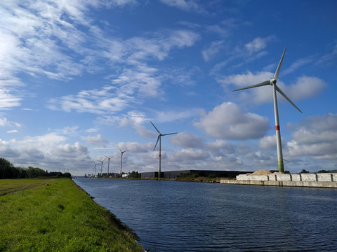 Wind milla at the Boudewijn canal in Bruges, Belgium
