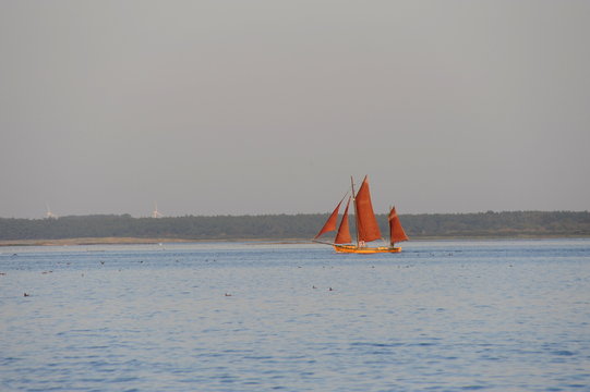 Zeesboot auf der Ostsee