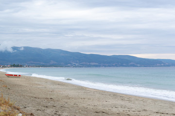 Fototapeta na wymiar Beach and sea in Vrasna Paralia, Greece.