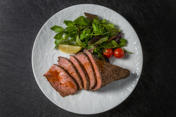 高級ローストビーフ　Freshly made roast beef
