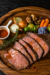 高級ローストビーフ　Freshly made roast beef