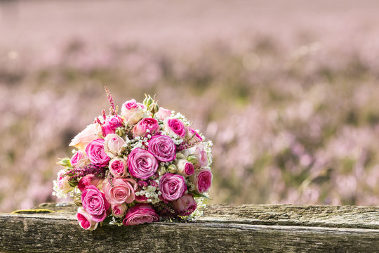 Brautstrau&szlig; in pink mit Rosen