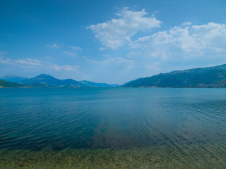 Plakat view of mountains and lake