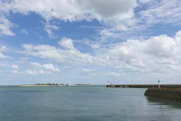 quai de Saint-Vasst-la-Hogue et l'ile Tatihou, Docks of Saint-Vaast-le-Hogue and Tatihou island