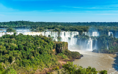 Fototapeta na wymiar Waterfalls Cataratas Foz de Iguazu, Brazil.