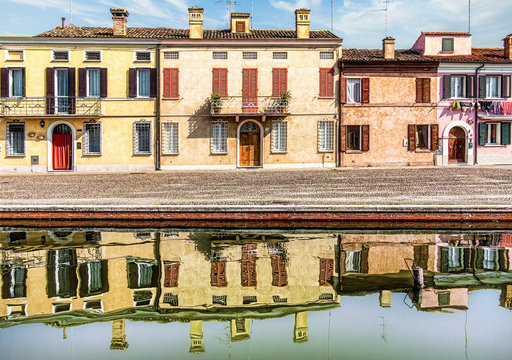 houses in Comacchio