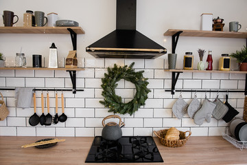 Beautiful and spacious loft kitchen. A minimum of Christmas decorations in the kitchen....
