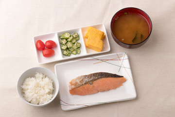 和の朝食