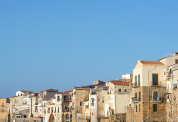 Obraz premium View of the coastline of houses