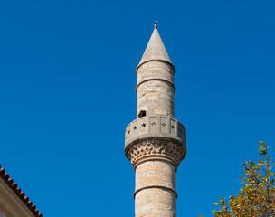 Turmspitze von der Defterdar Moschee am Hauptplatz von Kos Stadt auf der Insel Kos Griechenland