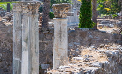 Römische Ruinen und Steinmauern in der Kos-Stadt auf der Insel Kos Griechenland
