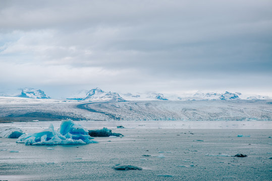 Jokulsarlon lagoon, Beautiful cold landscape picture of icelandic glacier lagoon bay