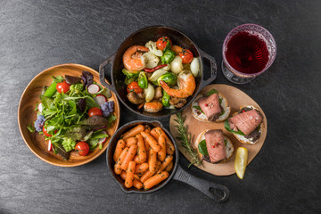 ローストビーフと小皿料理Roast beef and small dish