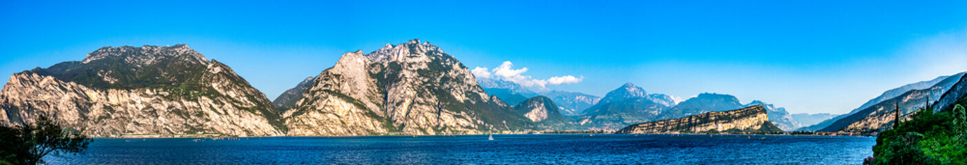 Obraz premium lago di garda in italy