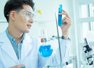 Fototapeta premium Scientists are experimenting in the lab