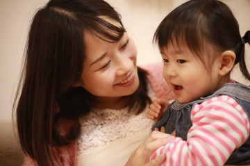 笑顔の親子