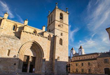 Fototapeta na wymiar Concatedral de Santa María en Cáceres, Extremadura, España