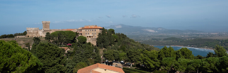 Obraz premium Burg im Elsass