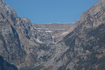 Fototapeta na wymiar Snow capped mountain 