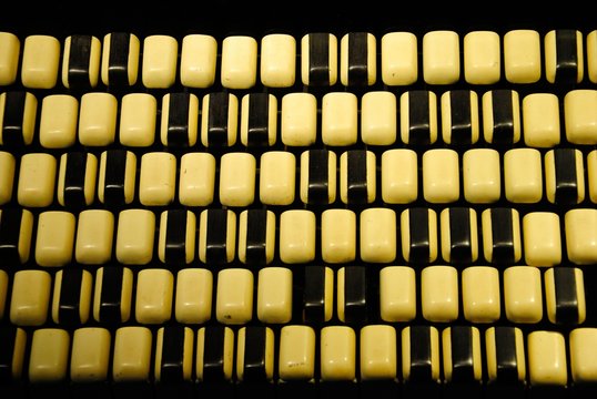 A musical input device called isomorphic keyboard