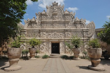 Fototapeta premium Taman Sari Water Castle, a historical site that was built during the time of the Kingdom of Yogyakarta Sri Sultan HB I. It has a unique architectural style that is a blend of Portuguese and Javanese.