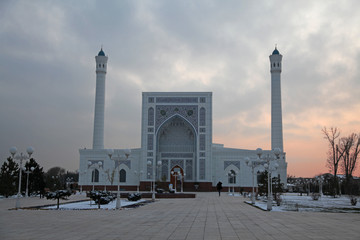 Fototapeta na wymiar Uzbekistan, Tashkent, Minor mosque