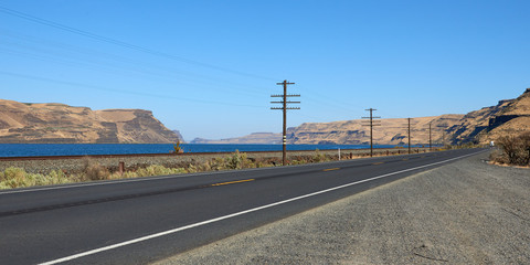 Fototapeta premium A road along the banks of the Columbia River in Eastern Oregon.