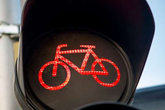 Traffic light with red bicycle symbol for stopping