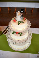 Obraz na płótnie Canvas traditional wedding cake dessert