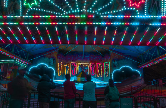 atracci&oacute;n en un parque de diversi&oacute;n