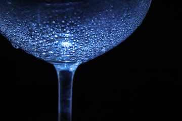 запотевший бокал