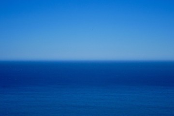 Obraz premium horizontal line of calm sea on the day light