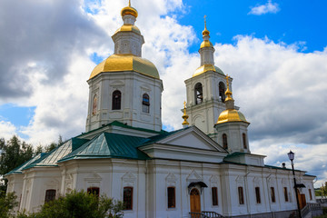 Fototapeta na wymiar Kazan church of Holy Trinity-Saint Seraphim-Diveyevo Monastery in Diveyevo, Russia