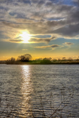Naklejka premium Sonnenuntergang an der Weser im Dezember 2019 Hochformat