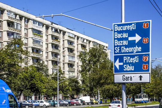 Brasov, Schild nach Bucuresti, Bukarest, Pitesti, Sibiu, Rum&auml;ni