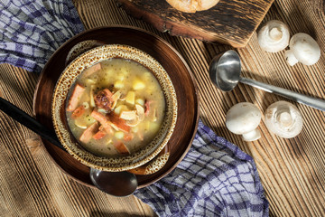 The sour soup made of rye flour.