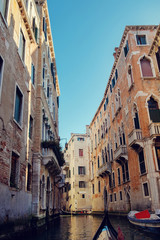 Fototapeta na wymiar View of a Venetian canal