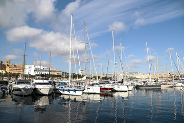 Fototapeta na wymiar Sliema, Malta - 11.29.2019: Yacht Marina