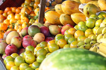 Frutas e legumes na feira