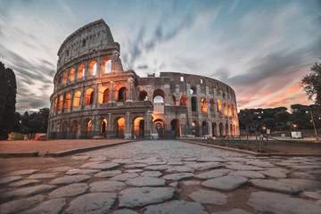 Crédence de cuisine en verre imprimé Colisée colosseum in rome at sunrise