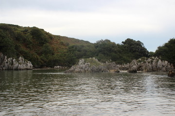 Fototapeta premium Rough bay with stones and rocks