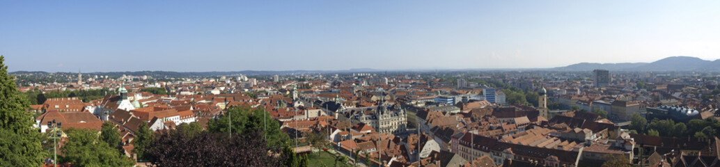 Fototapeta na wymiar Graz, Blick auf Graz, Hauptplatz mit Rathaus, Österreich, Steie