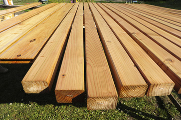 Lärchen Terrassenbretter, Lasur, Lack, Streichen