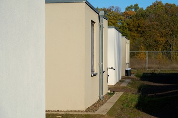 Notunterkünfte für Flüchtlinge am Rande der Stadt Magdeburg