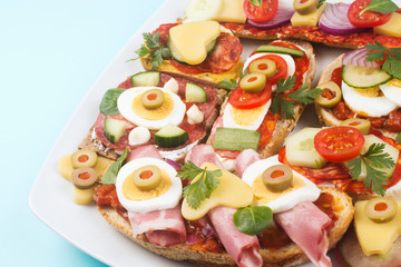 sandwich brunch platter