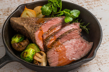 最高級ローストビーフ　Freshly made roast beef